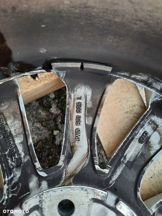 ORYG. AUDI A4 B9 8W0 17 7.5J ET38 1427 - 2