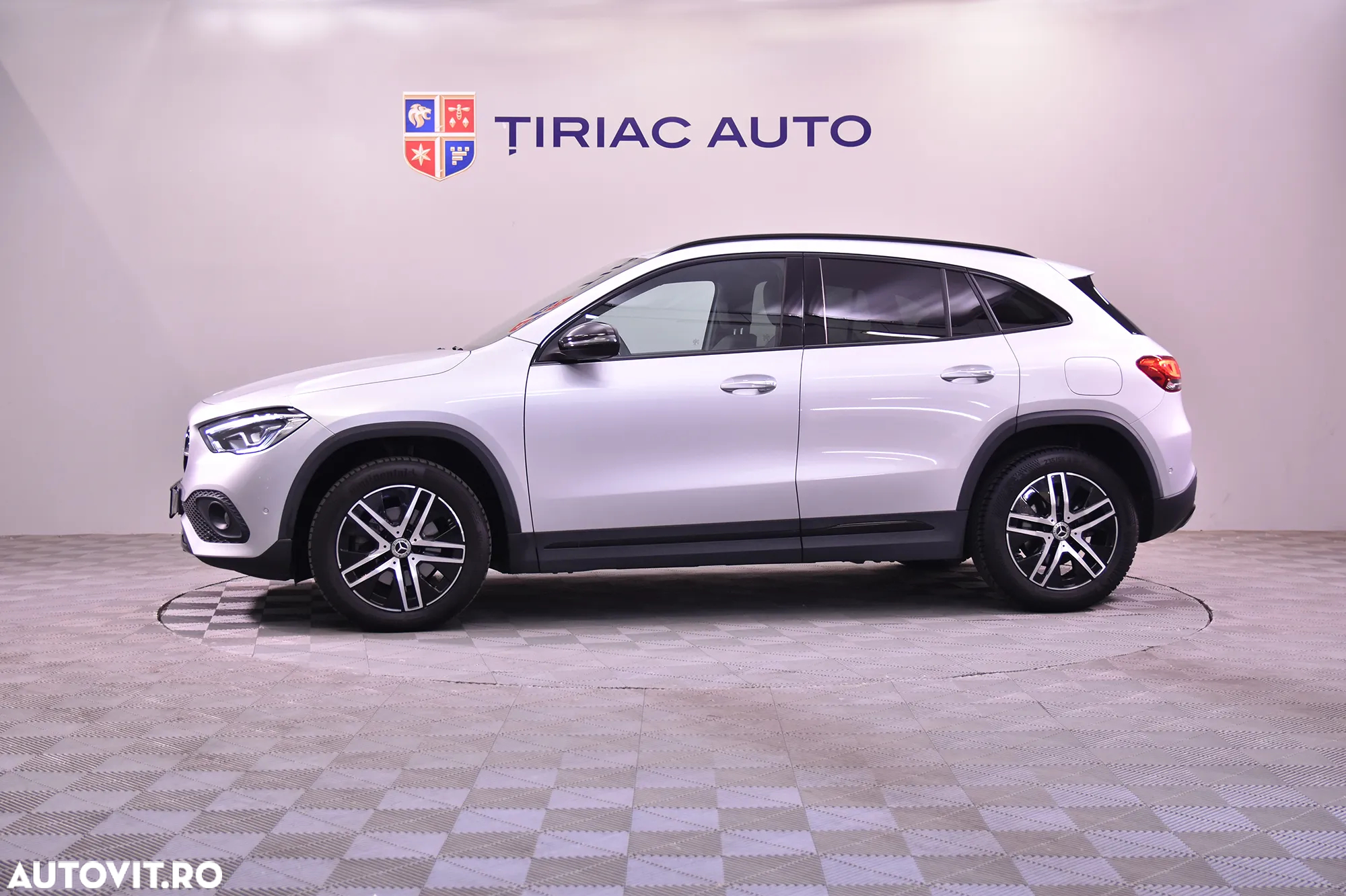 Mercedes-Benz GLA 200 d Aut. - 2