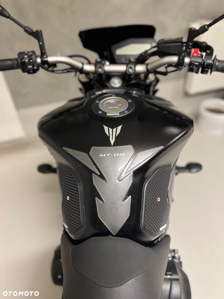 Yamaha MT - 8