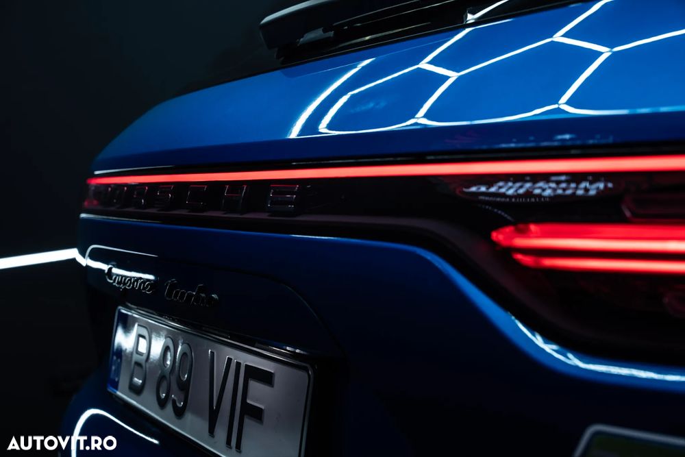 Porsche Cayenne Turbo - 8