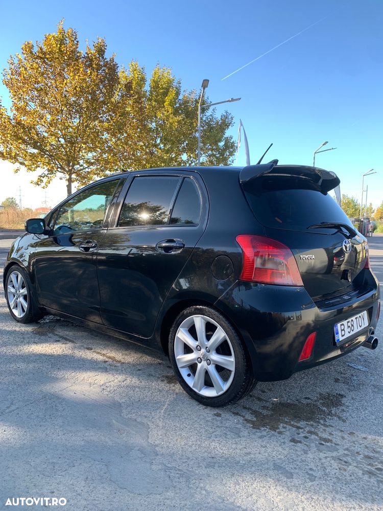 Toyota Yaris - 4