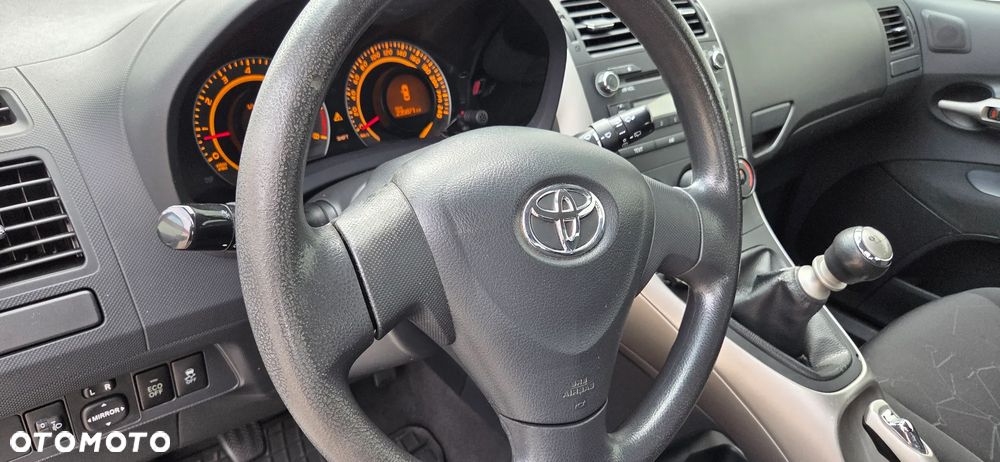 Toyota Auris 1.33 VVT-i Life - 31