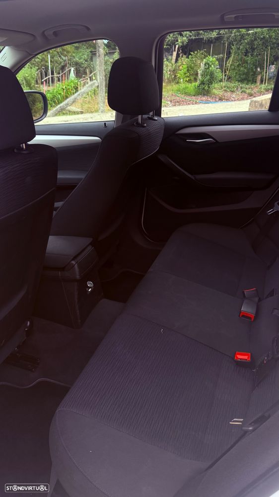 BMW X1 18 d sDrive Auto - 4