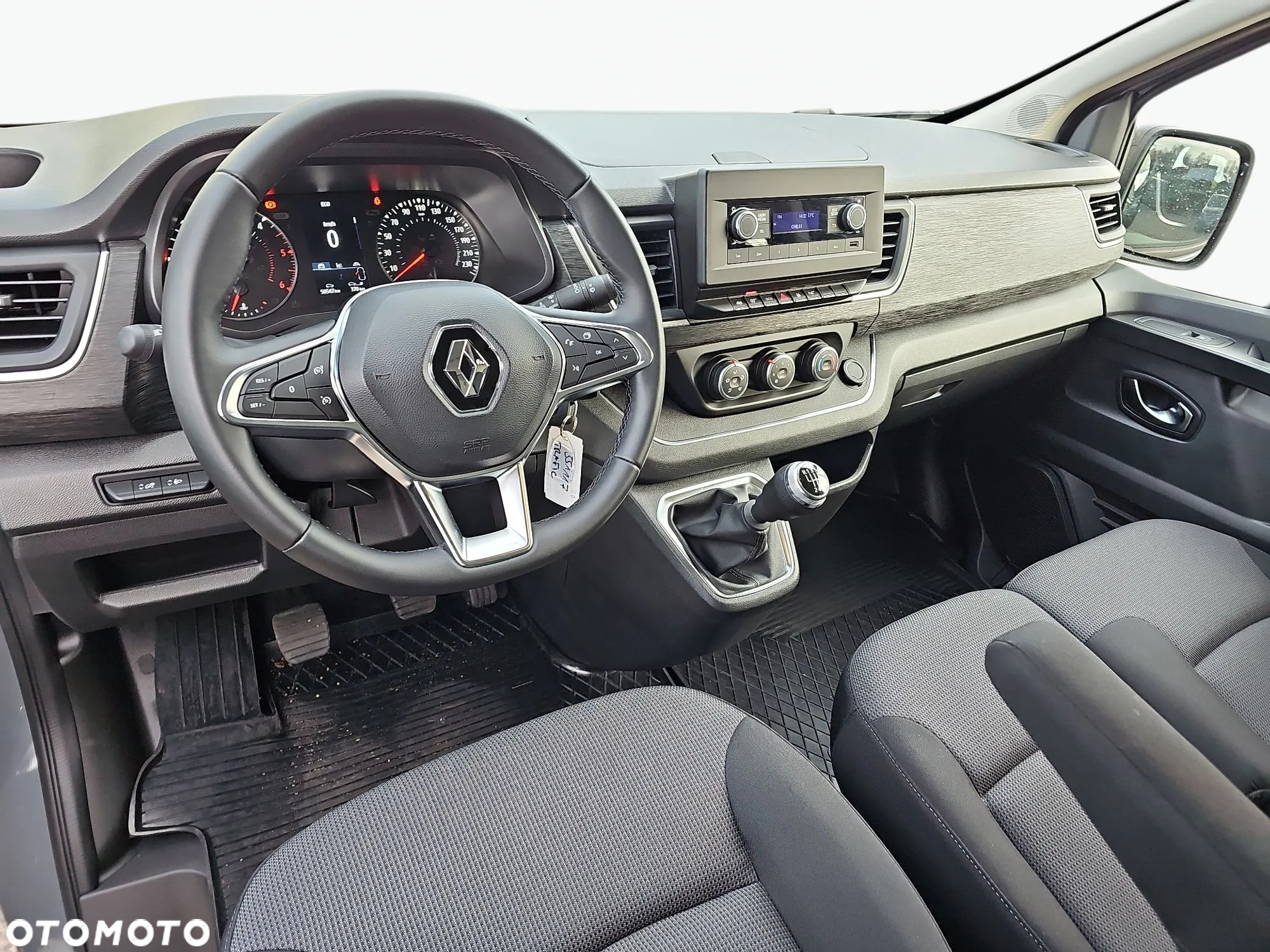 Renault Trafic Grand SpaceClass 2.0 dCi - 12