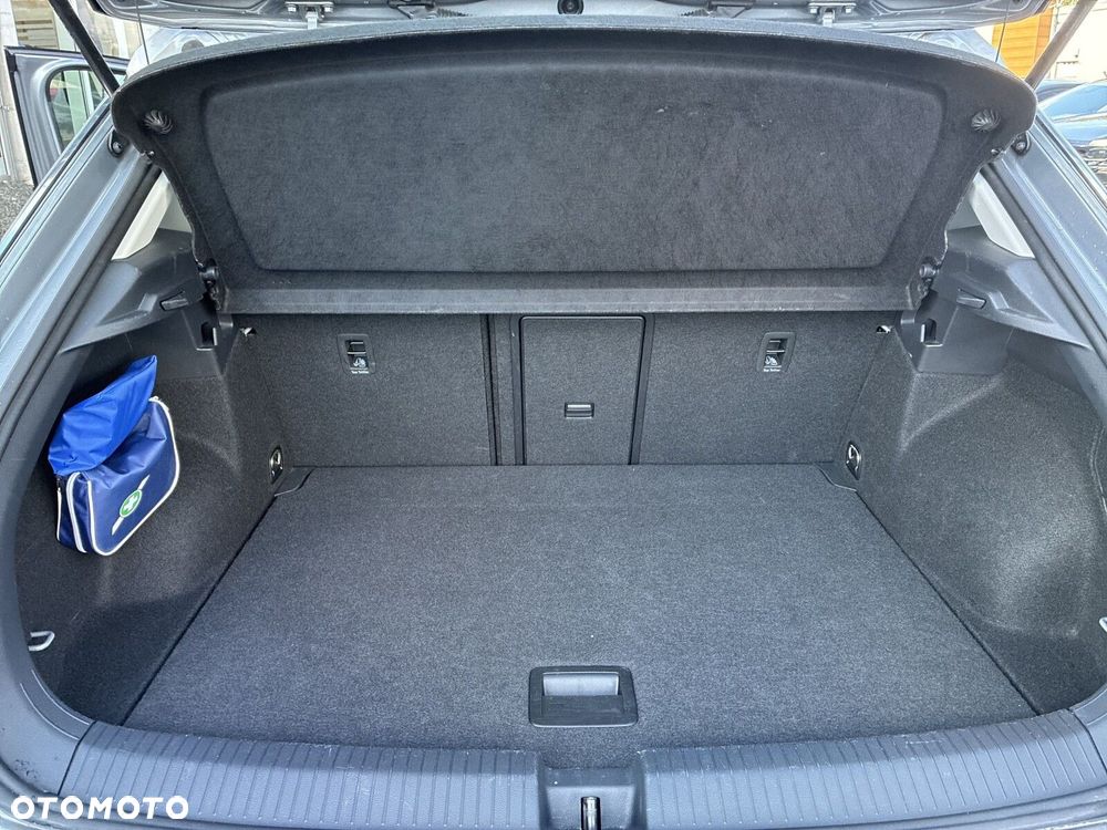 Volkswagen T-Roc - 13