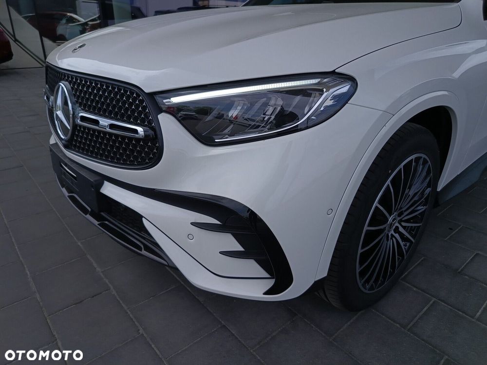 Mercedes-Benz GLC - 25