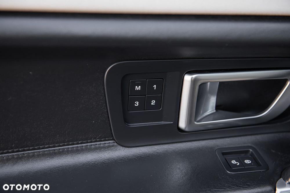 Land Rover Discovery Sport 2.0 D180 R-Dynamic HSE - 21