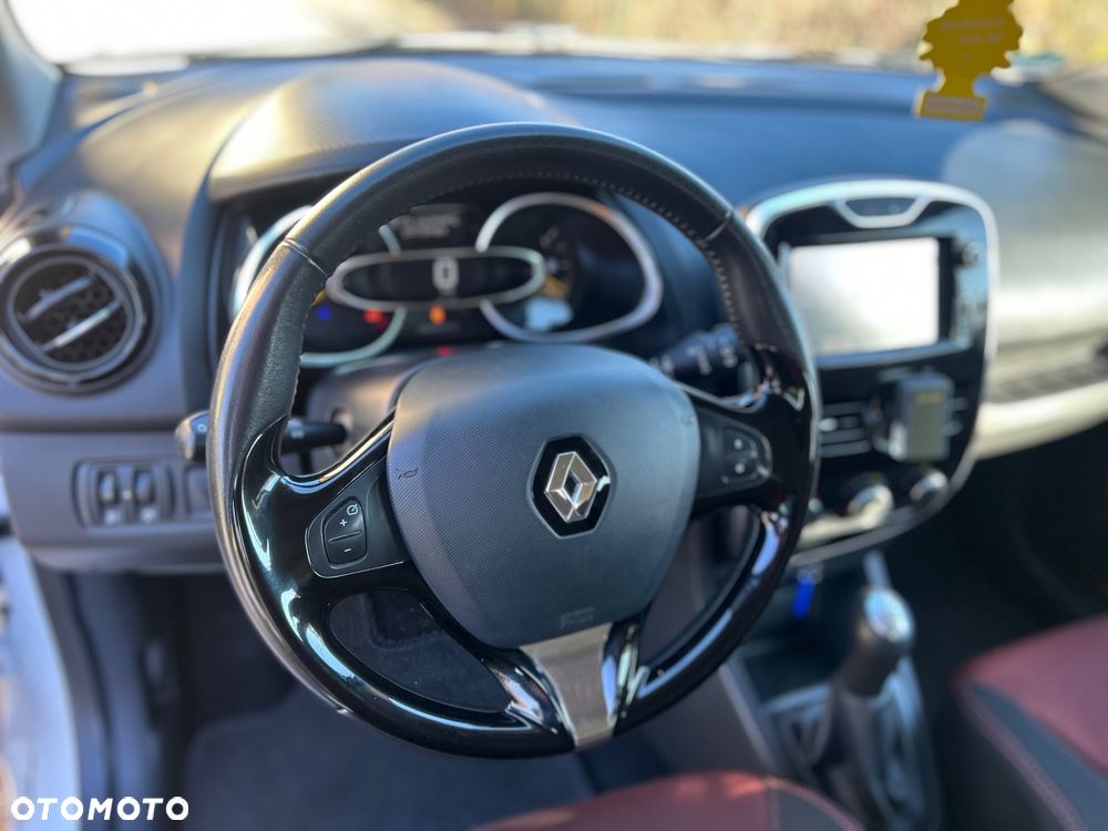 Renault Clio 1.2 16V 75 Collection - 22