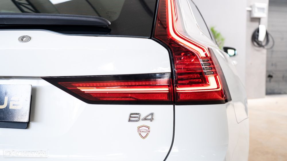 Volvo V90 2.0 B4 Momentum Plus Geartronic - 16