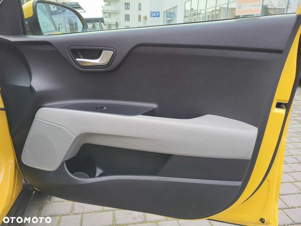 Kia Stonic 1.0 T-GDI L Business Line DCT - 17