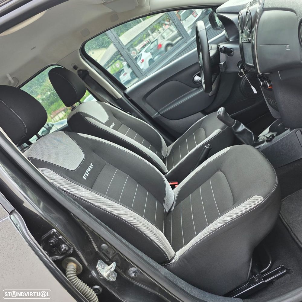Dacia Sandero 0.9 TCe Stepway - 28