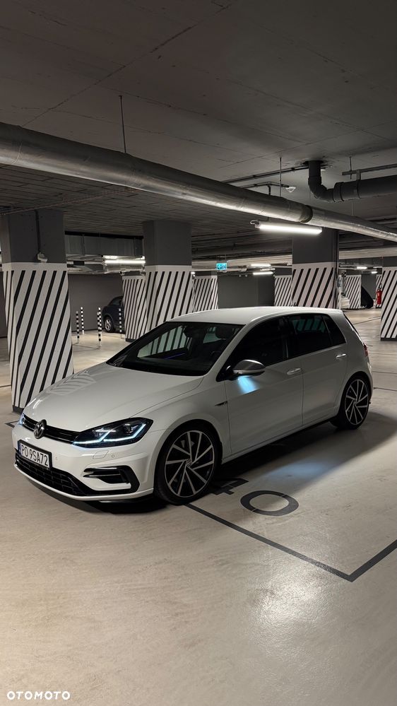 Volkswagen Golf - 10