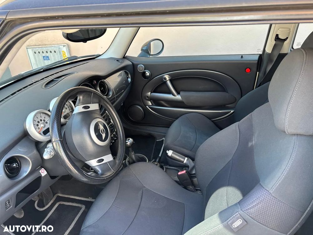 Mini Cooper Standard - 4