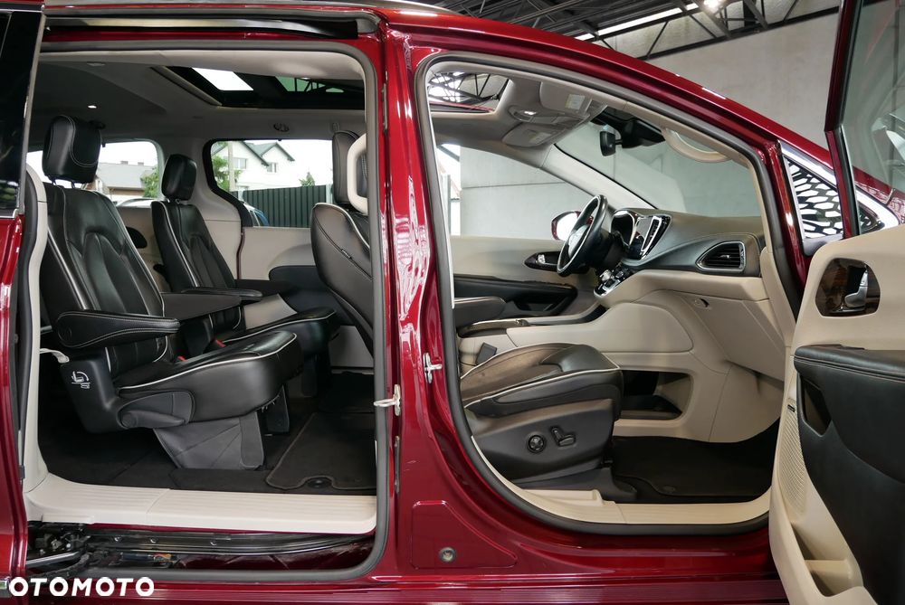 Chrysler Pacifica - 9