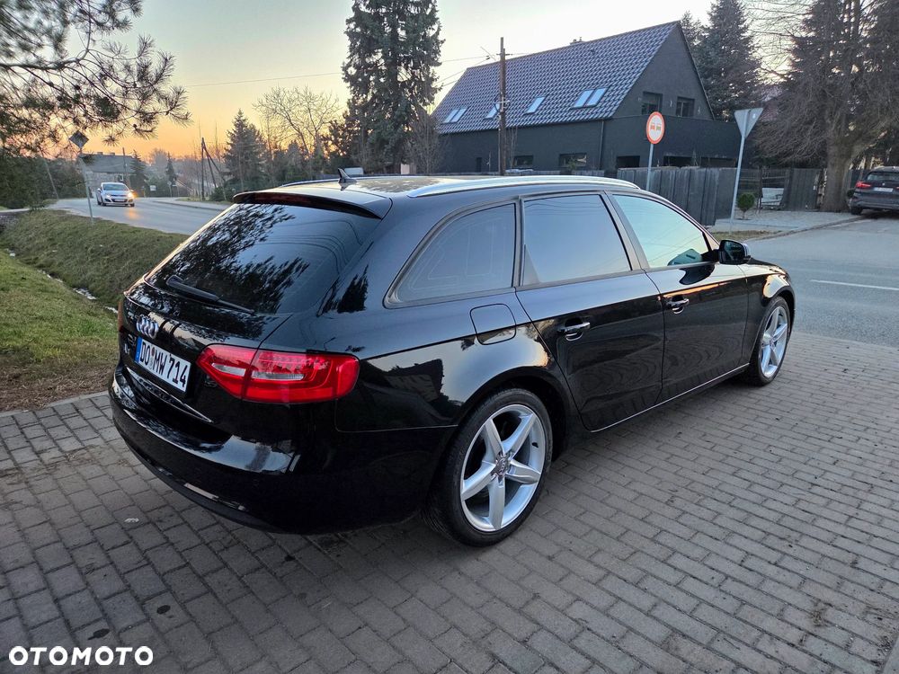 Audi A4 Avant 2.0 TDI DPF Ambiente - 10