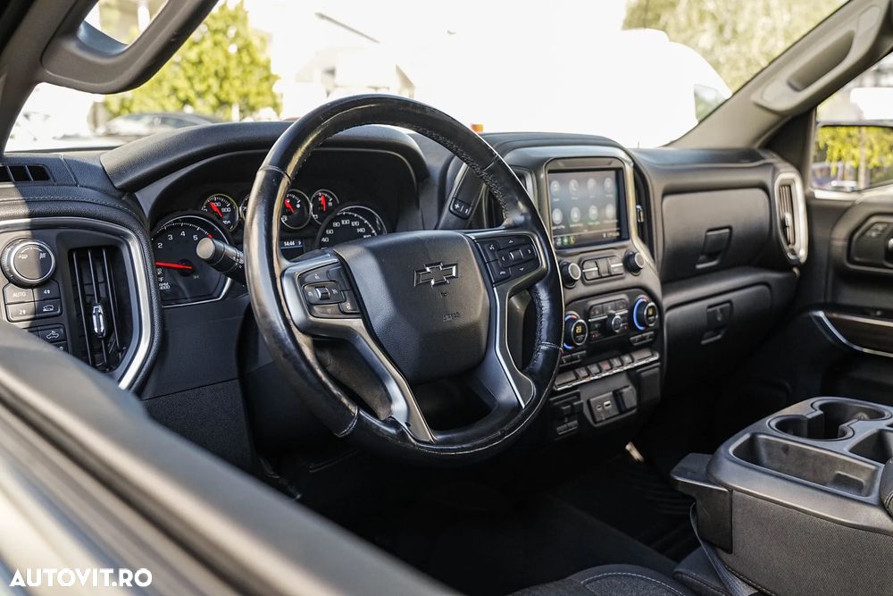 Chevrolet Silverado - 4
