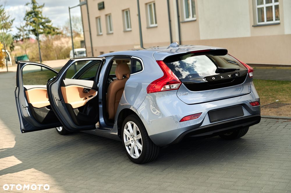 Volvo V40 D2 Geartronic Inscription - 16