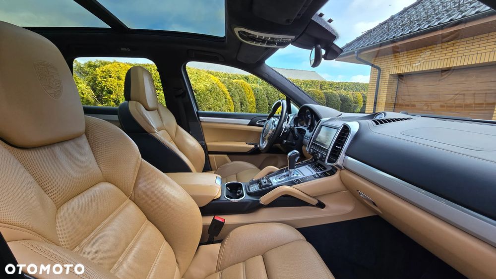 Porsche Cayenne - 6
