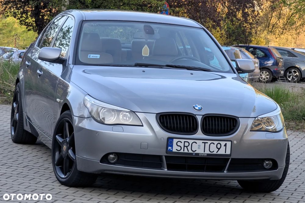 BMW Seria 5 520i Touring Edition Sport - 3