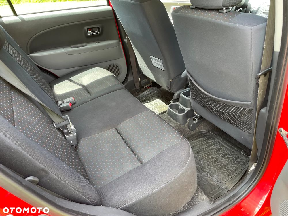 Daihatsu Sirion 1.3 - 8