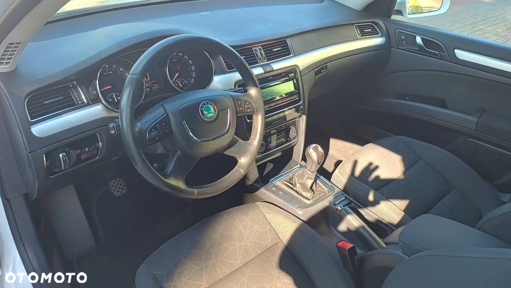 Skoda Superb Combi 2.0 TDI Comfort - 18