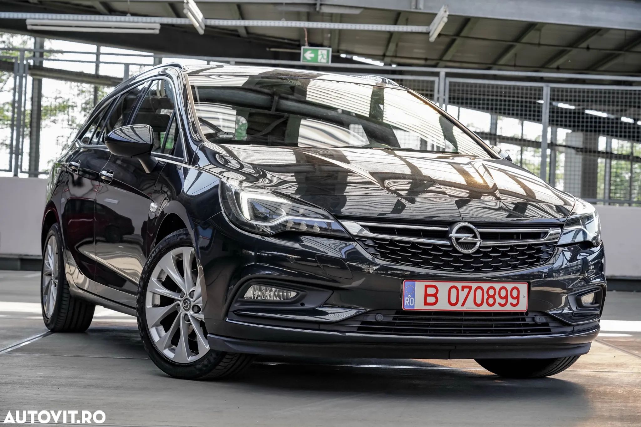 Opel Astra 1.6 D (CDTI) Start/Stop Sports Tourer Innovation - 1