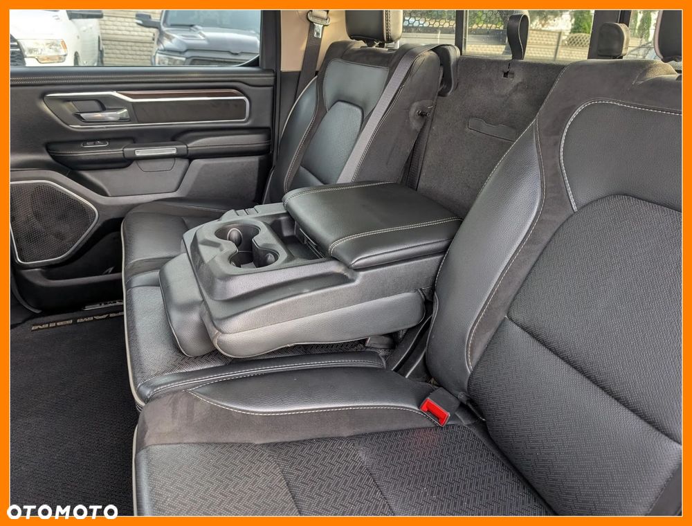 RAM 1500 Crew Cab Laramie - 24