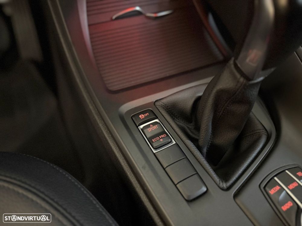 BMW X1 16 d sDrive Advantage - 33