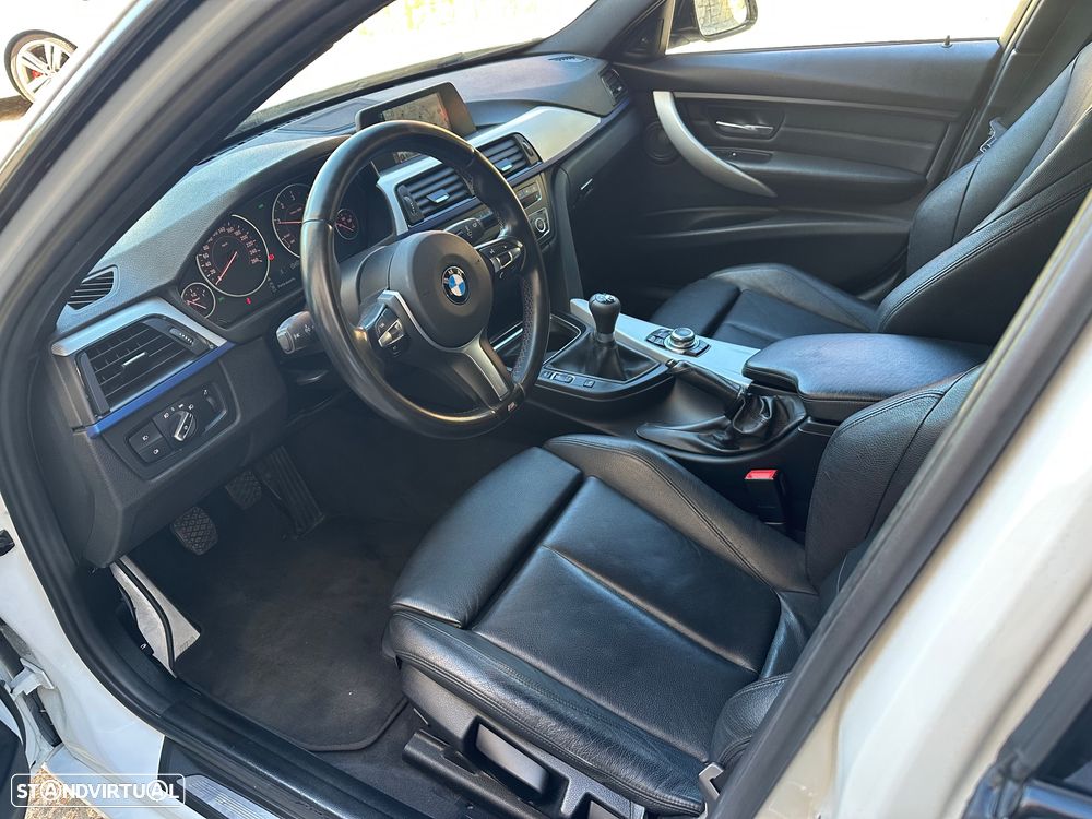 BMW 320 d Pack M - 11