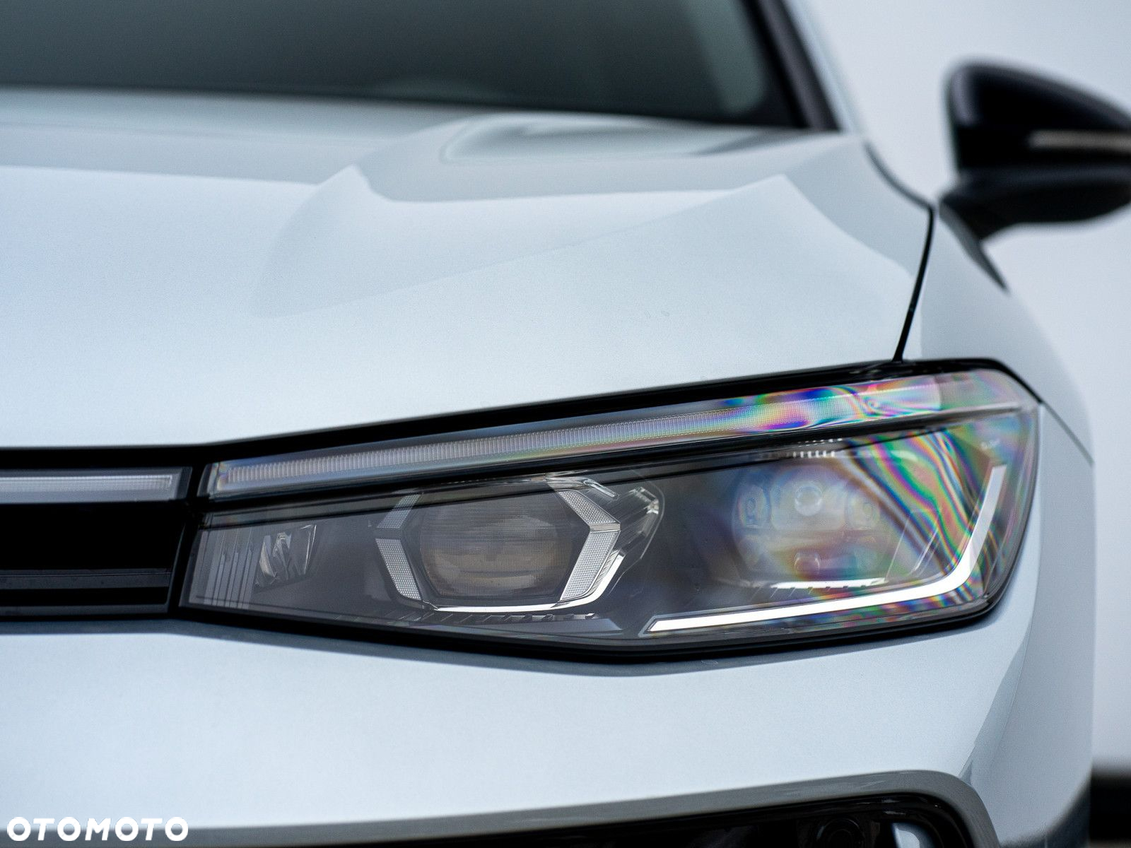 Volkswagen Passat - 10