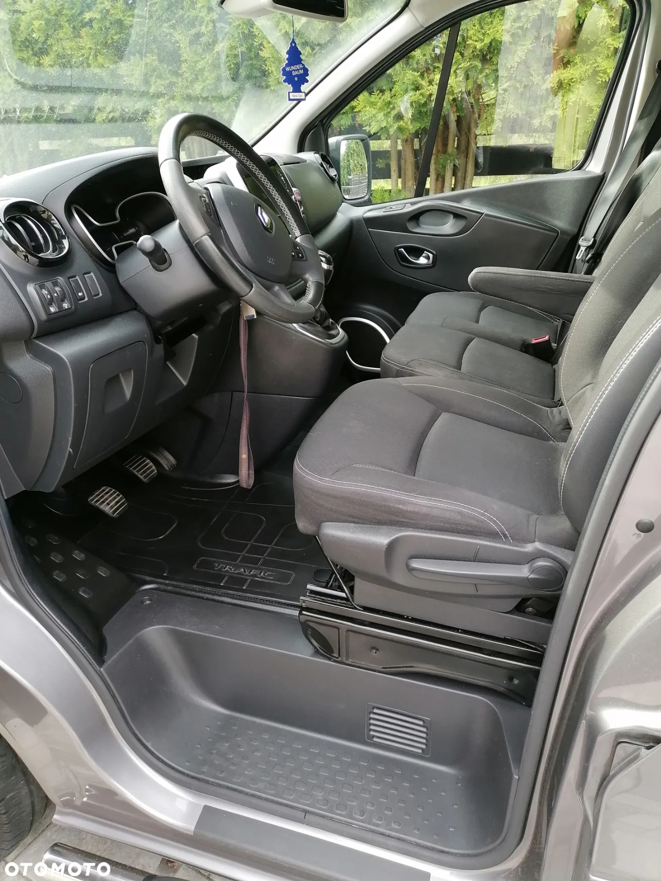 Renault Trafic Grand SpaceClass 2.0 dCi - 13
