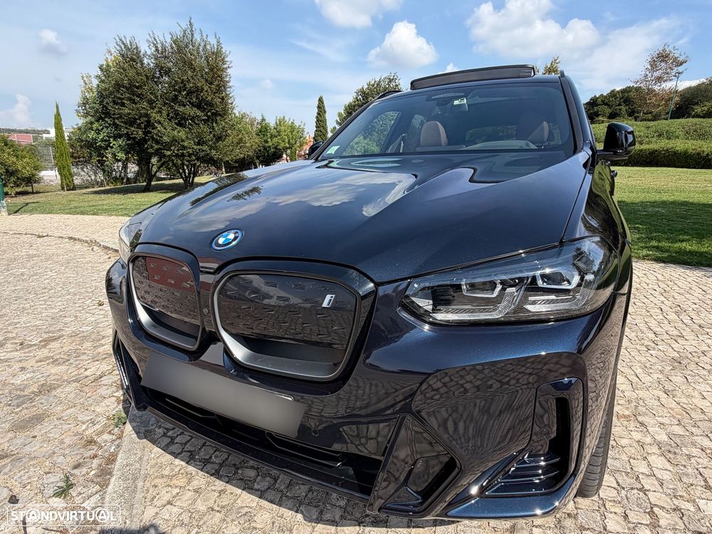 BMW iX3 M Sport Impressive - 16