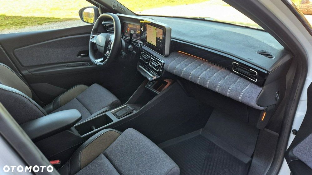 Renault 5 52kWh Comfort Range Techno - 11