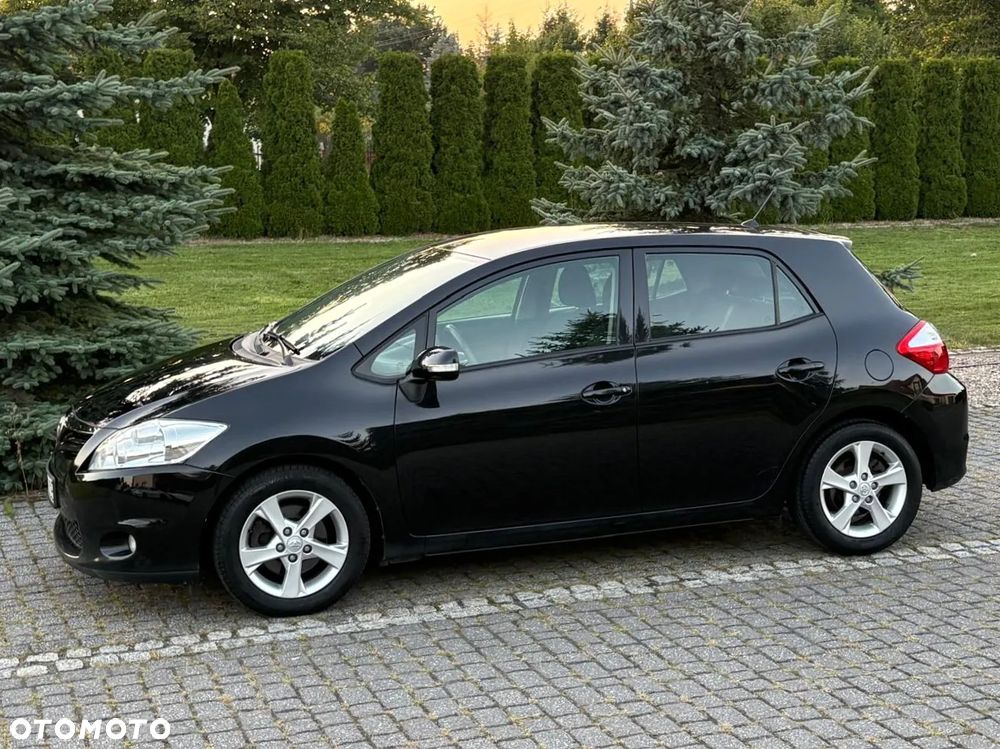 Toyota Auris 2.0 D-4D Life+ - 10