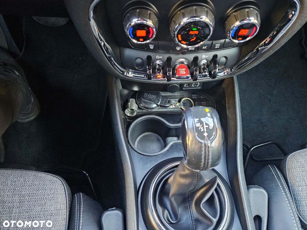 MINI Clubman One Blackyard - 20