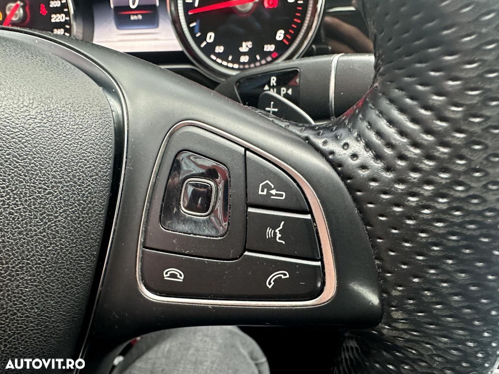 Mercedes-Benz E - 21