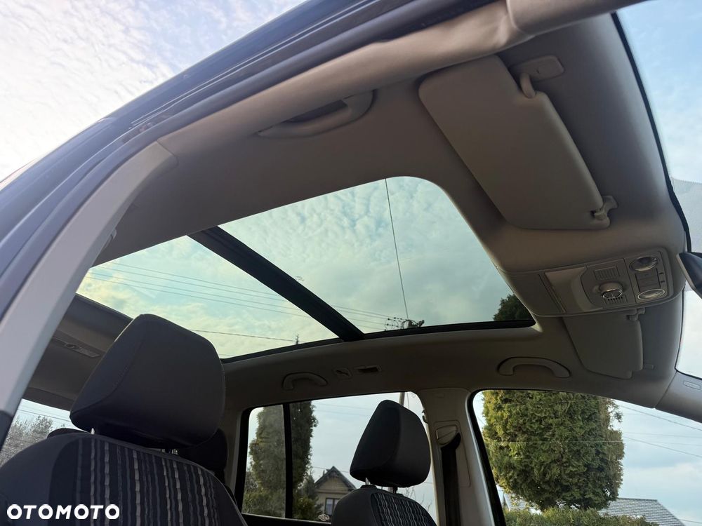 Volkswagen Touran 1.4 TSI Cross - 16