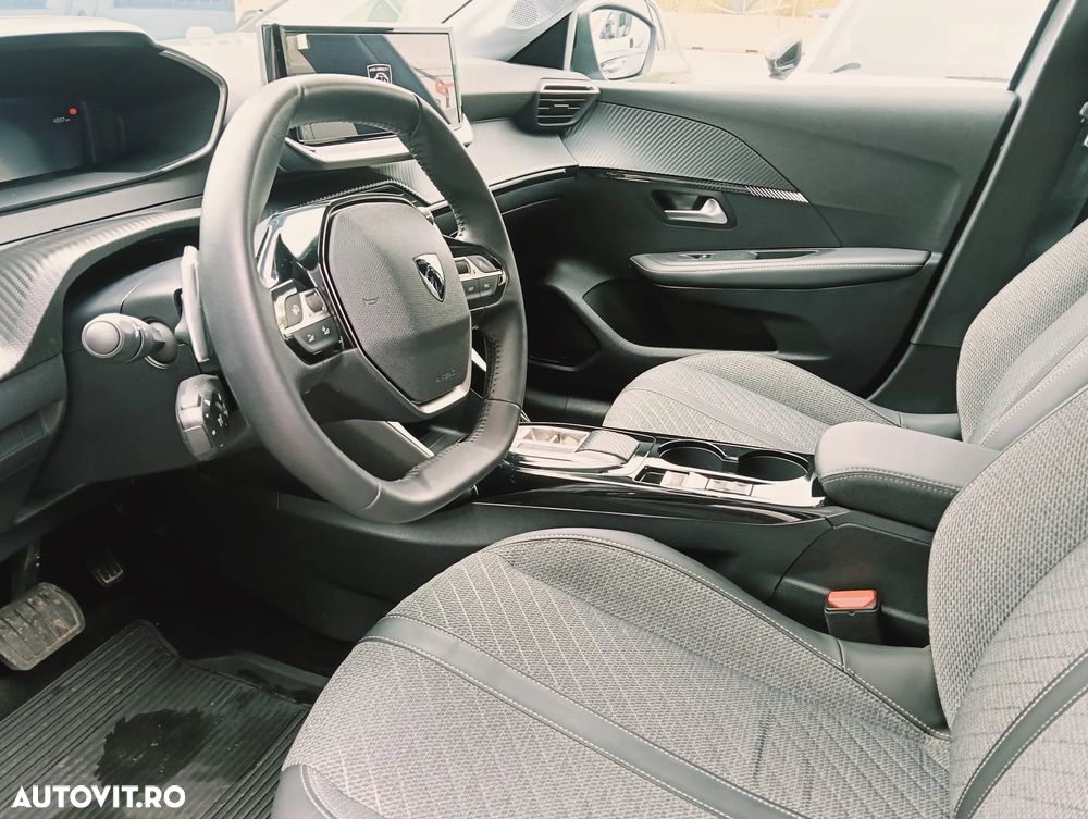 Peugeot 208 1.2L e-DCS6 MHEV Allure - 7