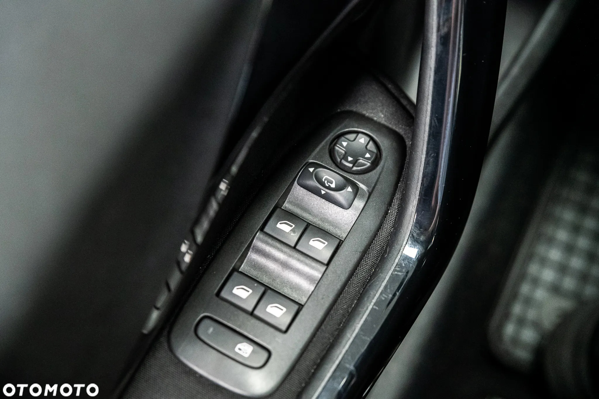Peugeot 208 1.2 PureTech Allure S&S - 30