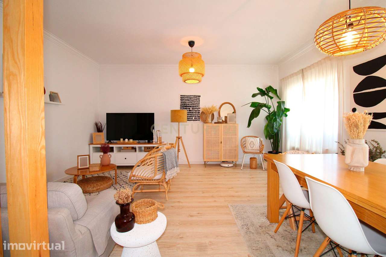 Apartamento T2 (anteriormente T3) Remodelado - Grande imagem: 2/24