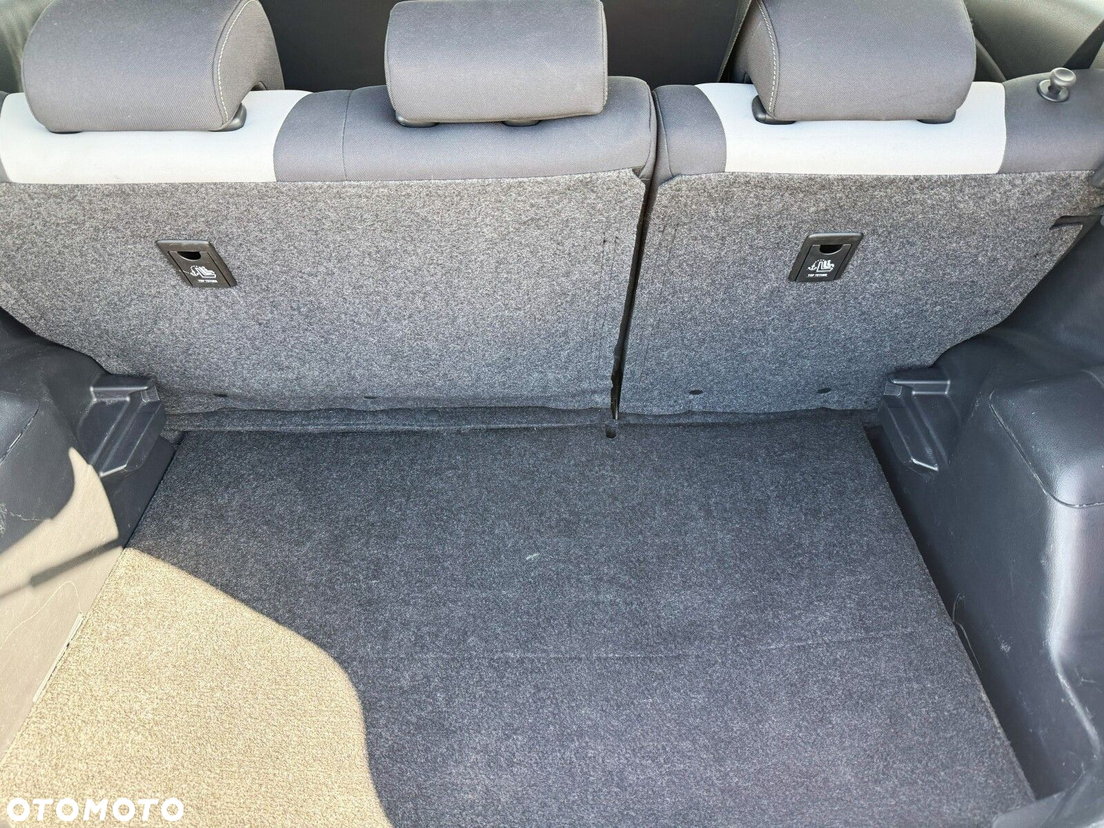 Toyota Yaris - 10