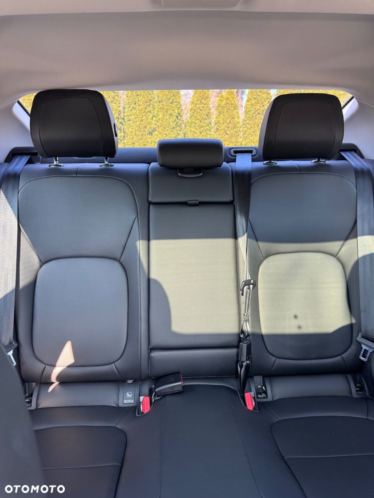 Jaguar XE 25t Prestige - 15