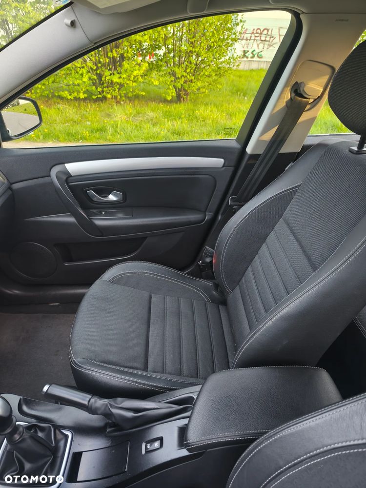 Renault Laguna 2.0 Authentique - 11