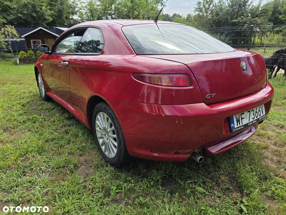Alfa Romeo GT 1.9 JTD M-Jet Sportiva - 11