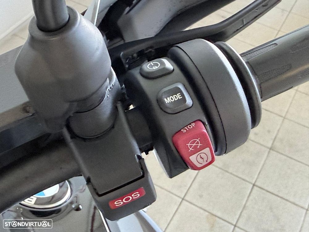 BMW R 1300 GS TRIPLE BLACK - 10