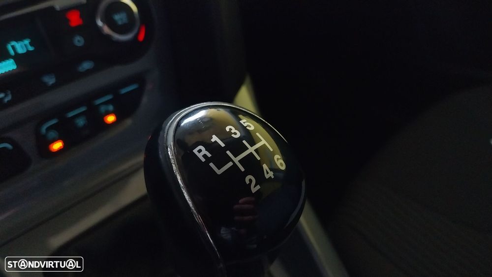Ford Focus 1.0 SCTi Titanium Best - 12