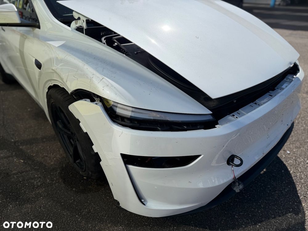 Tesla Model Y 79kWh Long Range AWD - 4