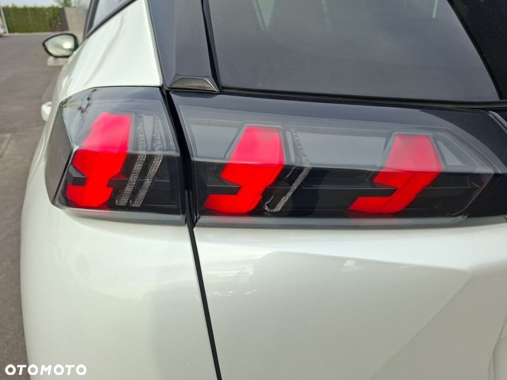 Peugeot 2008 1.2 PureTech Allure S&S EAT8 - 14
