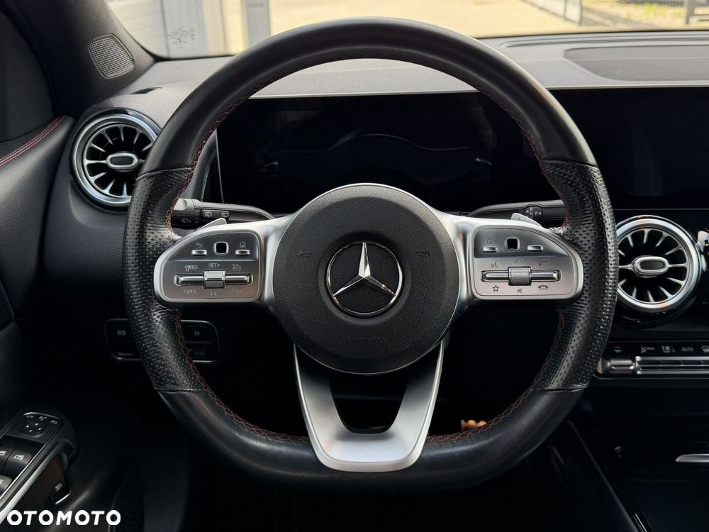 Mercedes-Benz GLB 200 4-Matic AMG Line 8G-DCT - 19
