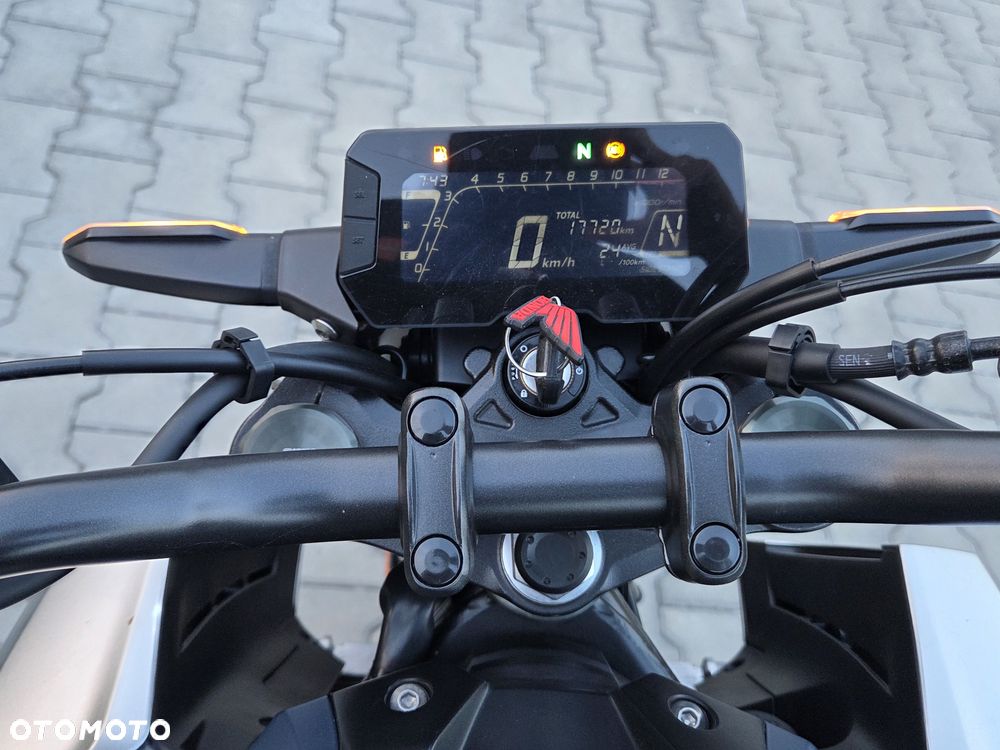Honda CB - 40